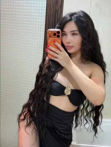 Su - Kadıköy Escort